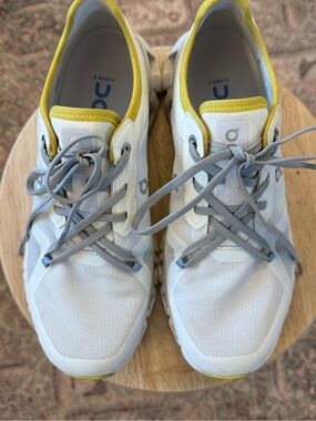 On Cloud Women’s Running Shoes